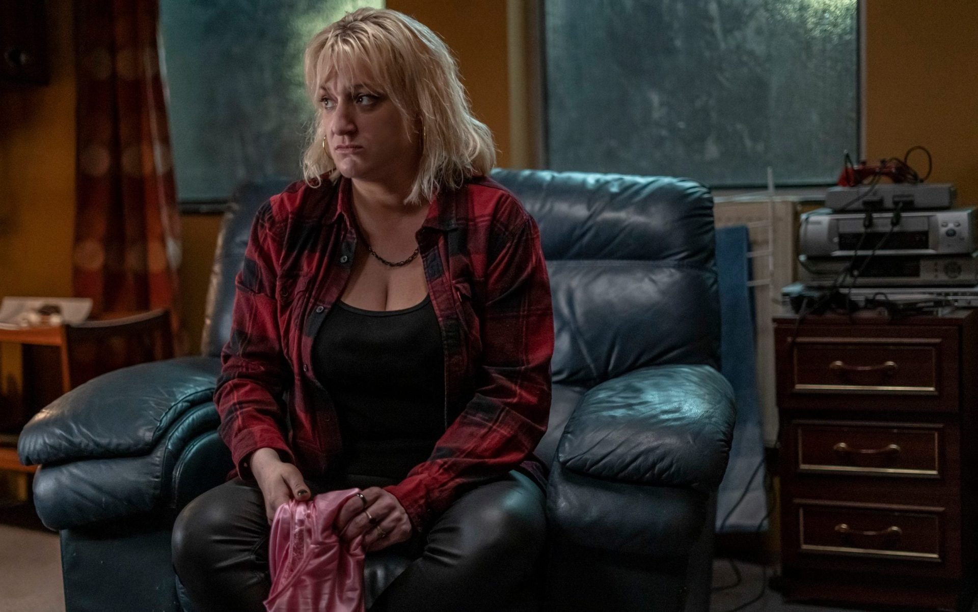 Rain Dogs Season 1 Episode 6