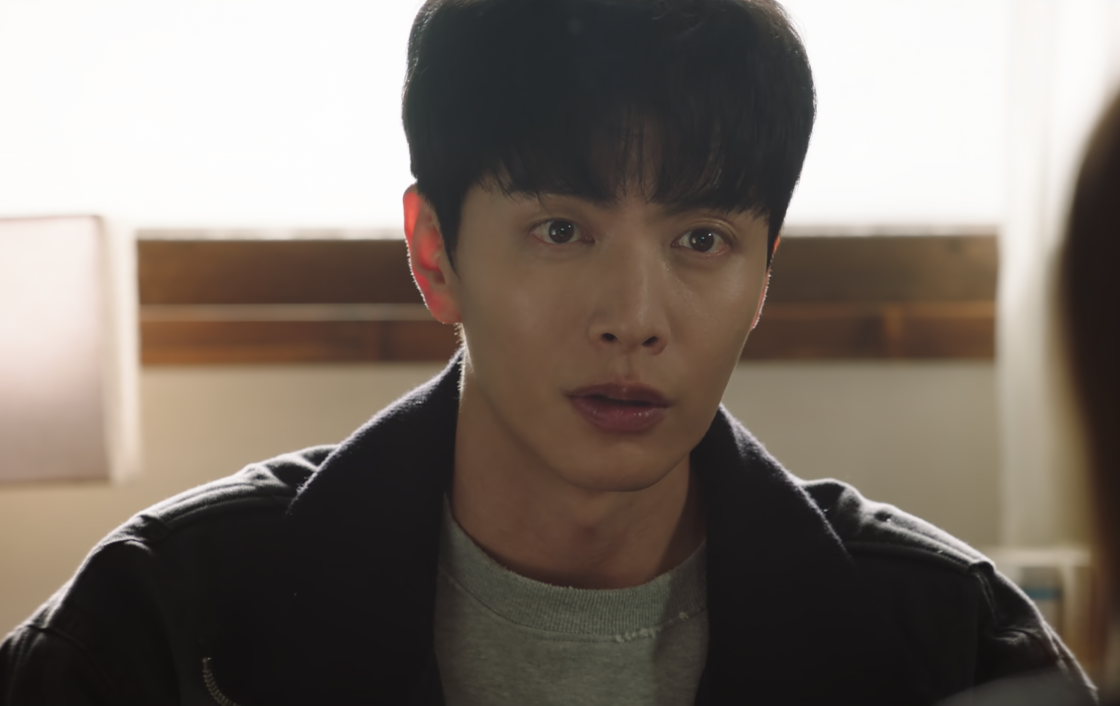 A still from Behind Your Touch Season 1 Episode 14. 