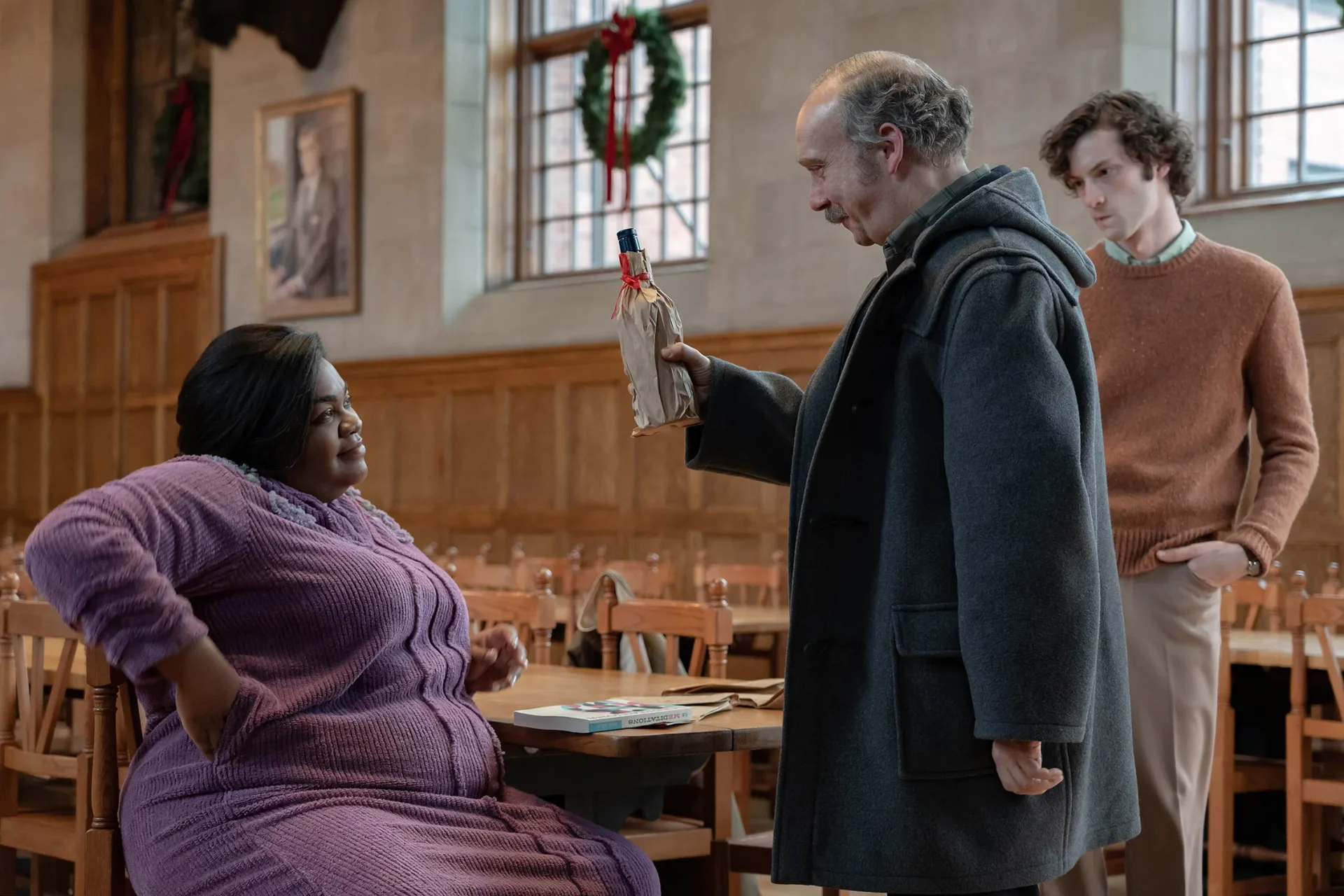 A still from The Holdovers (2023). 
