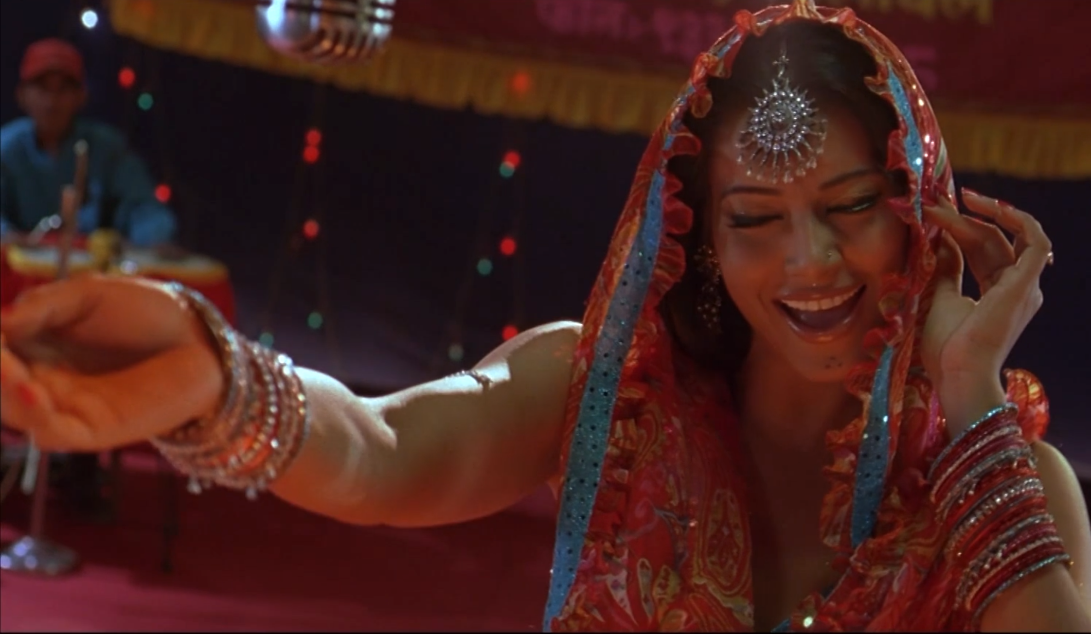 A still from the song 'Bedi' from Omkara.