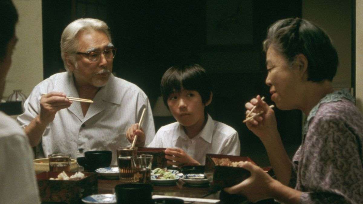 Steven Yeun's Top 10 Criterion Favourites Still Walking (2008)
