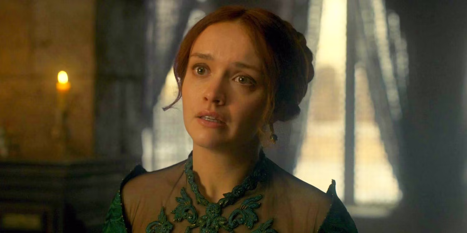 Olivia-Cooke-as-Alicent-Hightower-in-House-of-the-Dragon