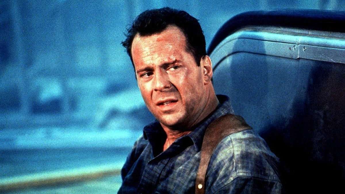 Bruce Willis in Die Hard 2: Die Harder (1990)
