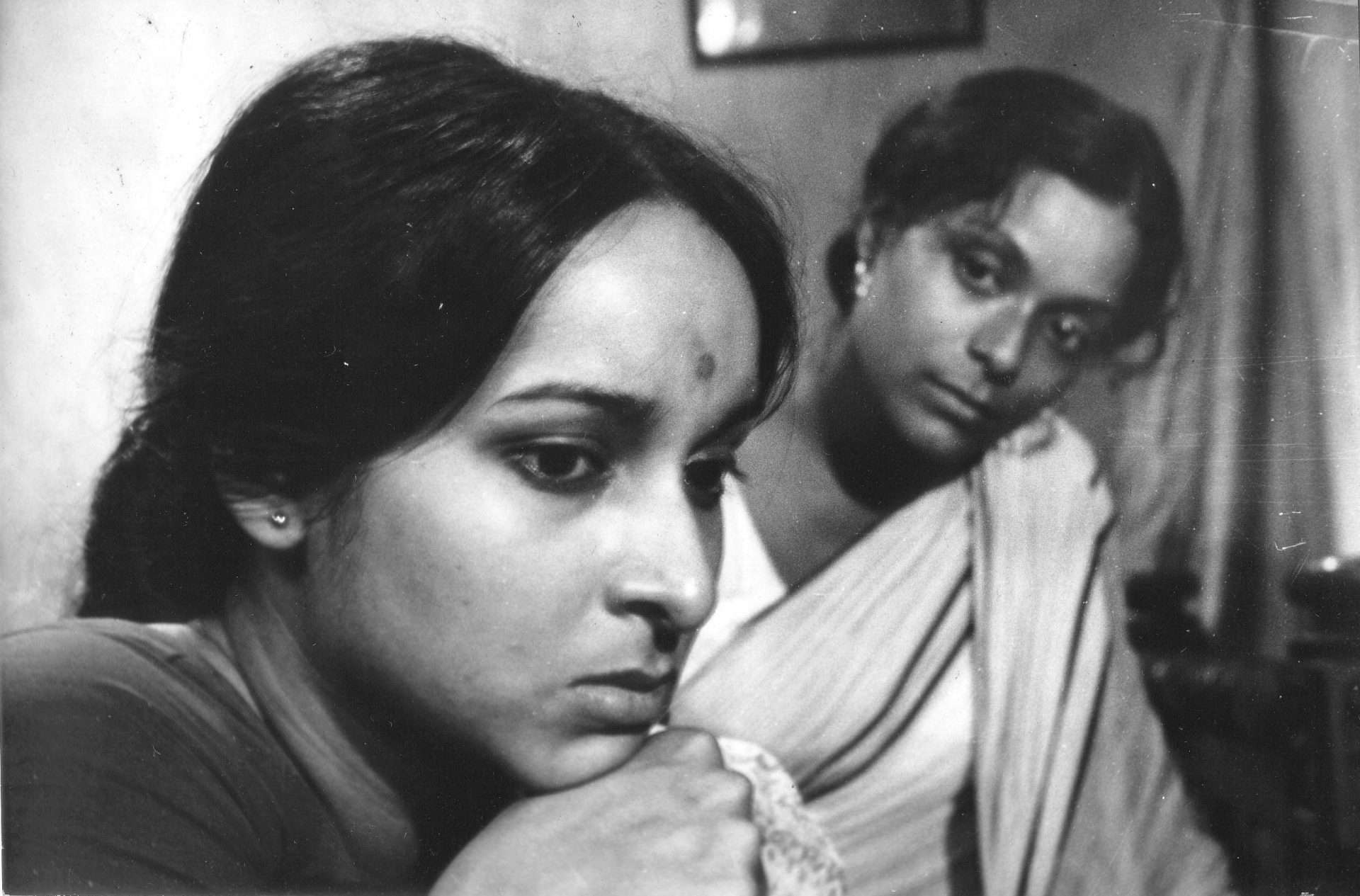 Mrinal Sen Movies - Ek Din Pratidin