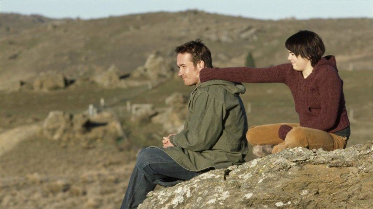 In My Father’s Den [2004] – A Haunted Loner’s Journey through Time and Memory