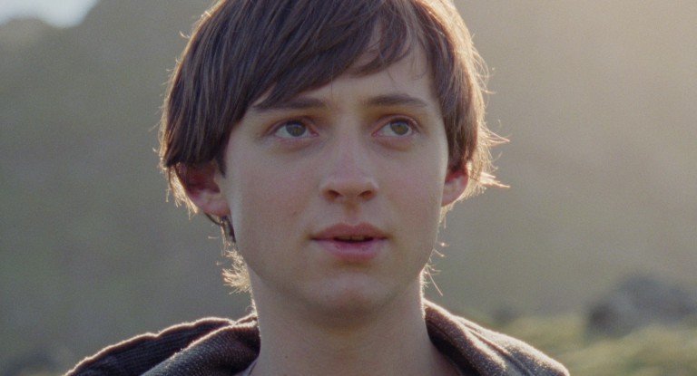 Sparrows (2015): A Harrowing Tale of Adolescent Metamorphosis