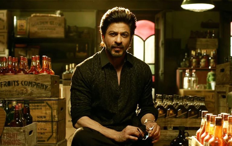 Raees [2017] : A two hour long SRK Swag-fest, in a Good Way.