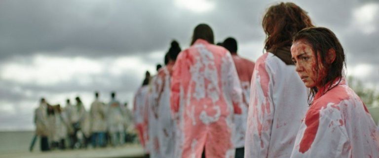 Raw [2016] – The Horrors of Growing Up and Conforming to the Cliques