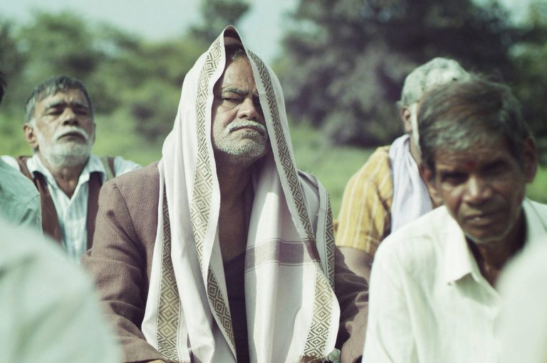 #Gadhvi (He Thought He was Gandhi) [2019]: ‘LIFF’ Review – A meandering social-satire