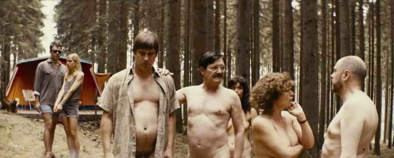 Patrick [2019]: ‘KVIFF’ Review – Failed summer nudism mystery