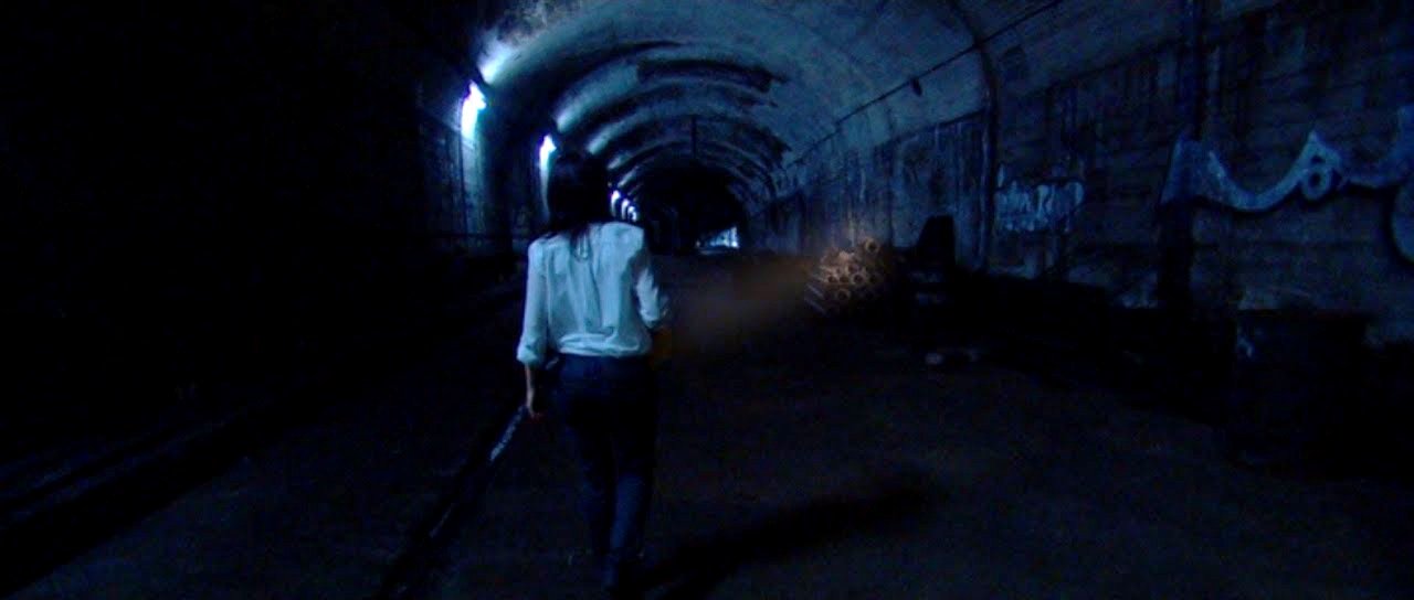 the tunnel movie review 2011