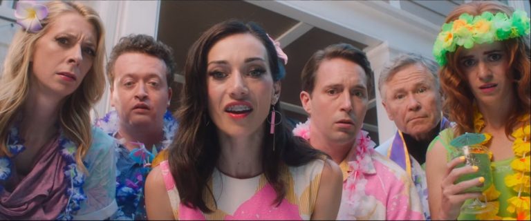 Greener Grass [2019]: ‘MAMI’ Review – A Surreal Satire on the Displeasure of Politeness