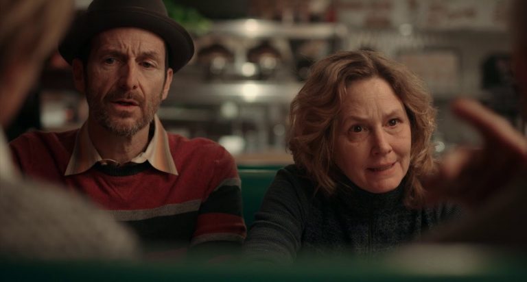 The Parting Glass [2019] Review – An Intimate Family Drama driven by it’s Theatrical Value