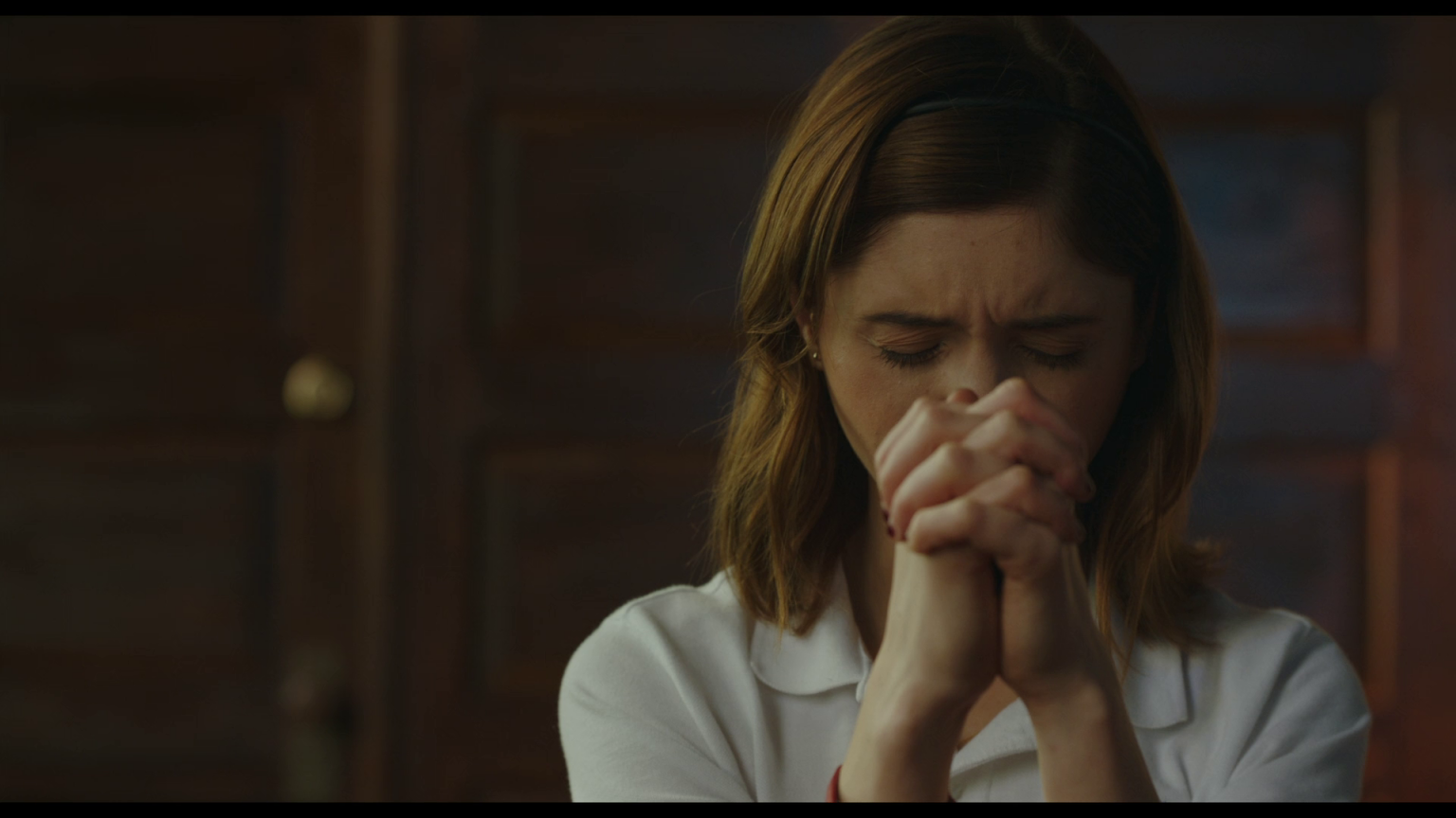 Yes God Yes 2020 Review Natalia Dyer Leads Journey Of A Catholic