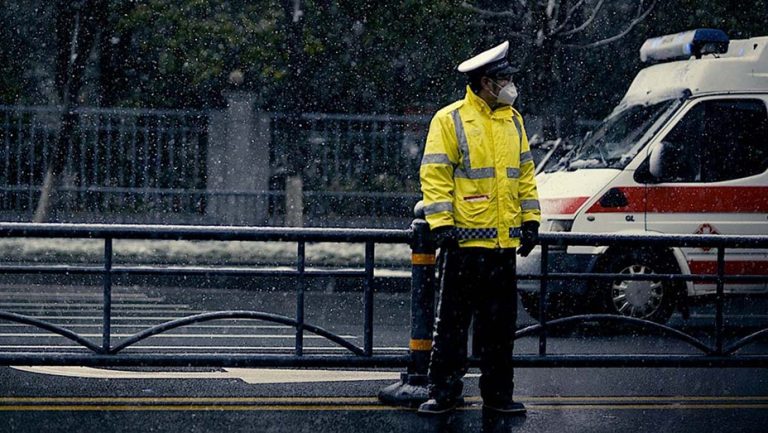 76 Days [2020] ‘DIFF’ Review – A miraculous snapshot of the current crisis told with unflinching flair