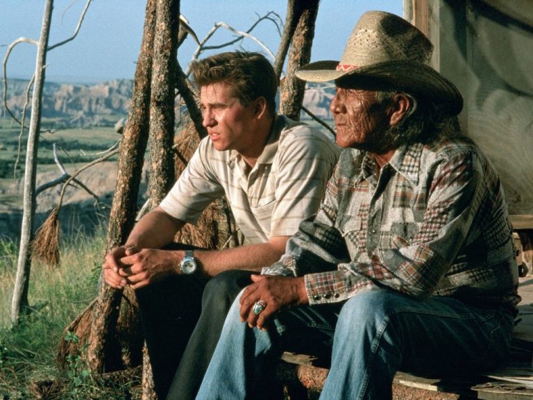 Thunderheart [1992] Review – A Rare Perceptive Hollywood flick on the Native Americans