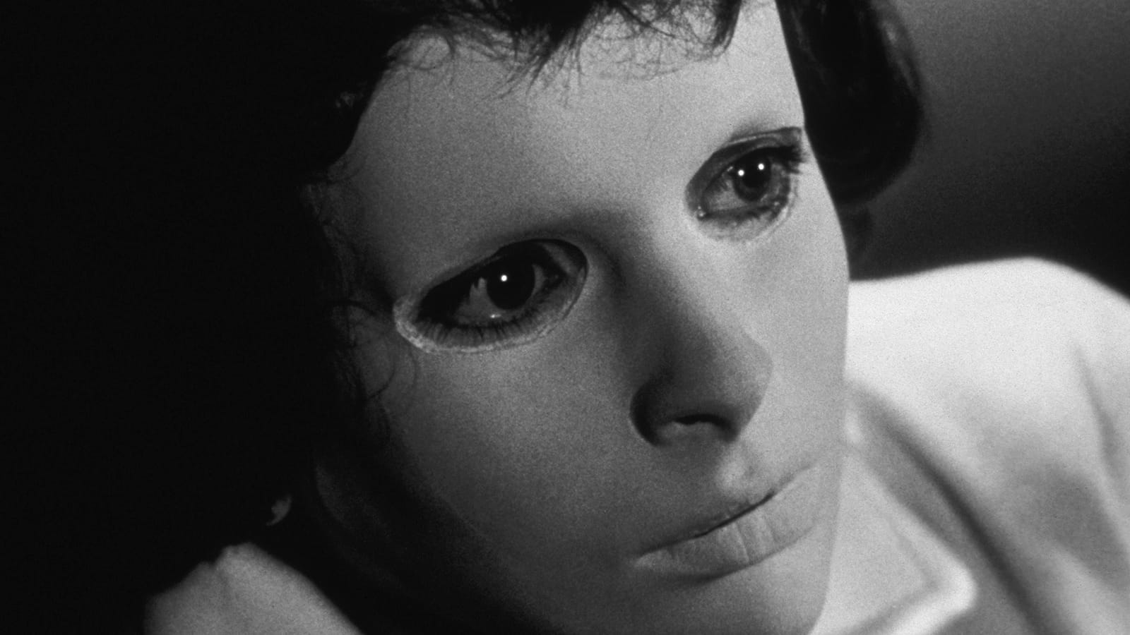 Alida Valli in Eyes Without a Face (1960)