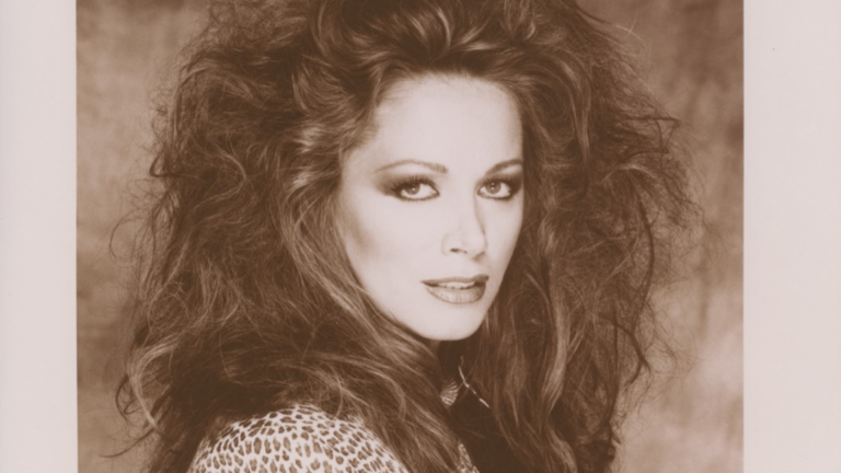 Lady Boss: The Jackie Collins Story [2021]: ‘Tribeca’ Review – The unapologetic life of a writer