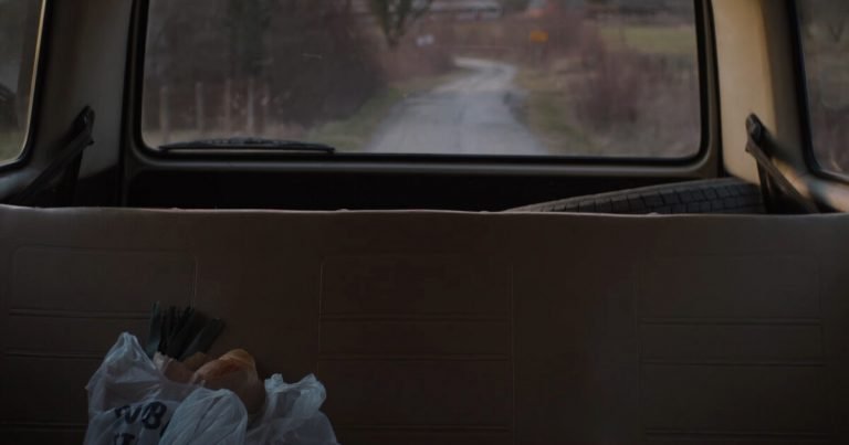 Roots [2021]: ‘KVIFF’ Review – A Distinctively Minimalist Portrait of Landscape and its People