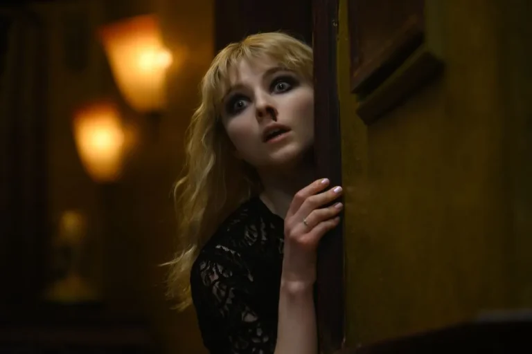 Last Night in Soho (2021) ‘BFI’ Review – A Lightly Entertaining Mystery Let Down by Damp Dialogue
