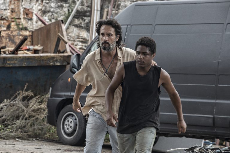 7 Prisoners [2021] Netflix Review – An honest drama about human trafficking and the cyclic nature of its psychological traumas