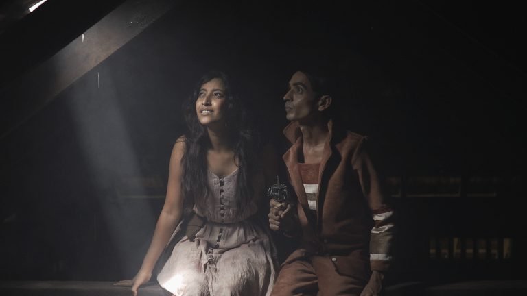 Hawk’s Muffin [2022]: ‘IFFR’ Review – A Metaphor for Perpetual Human Conflict Enveloped in Dystopian Science-Fiction