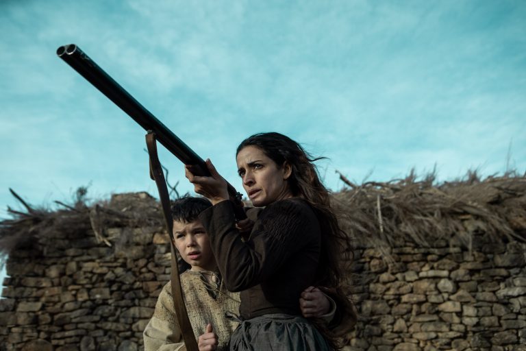 The Wasteland (2021) Netflix Review: An Atmospheric and Intelligent Creature Feature Showcasing Isolation and Hysteria