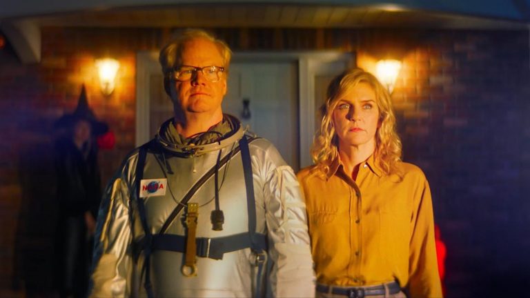 Linoleum [2022]: ‘SXSW’ Review – Jim Gaffigan, Rhea Seehorn Led Sci-Fi Film Is A Beautiful Looking Headscratcher