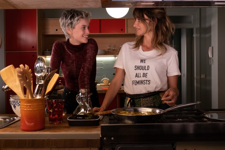 Parallel Mothers (2021) Review: A Riveting Melodrama That Looks Inwards Upon the Horrors of the Past