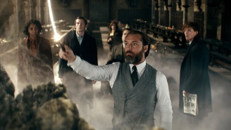 Fantastic Beasts: The Secrets of Dumbledore (2022) Review – A Momentarily Entertaining Entry into the Wizarding World