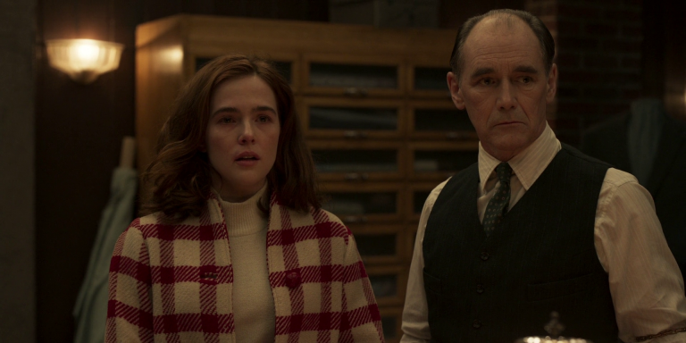 The Outfit (2022) Movie Explained: Ending & Themes Analyzed