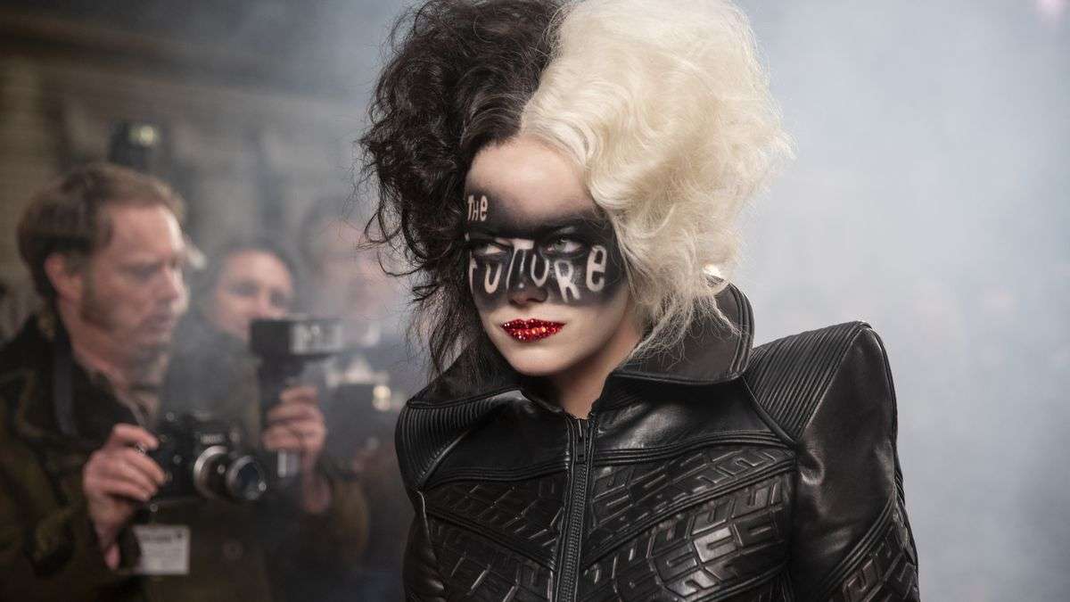 Emma Stone in Cruella (2021)