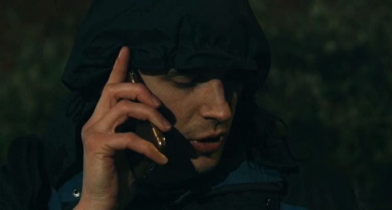 Sofa Surfer (2022) Review: Skilfully Re-examining the Meaning of ‘Home’ for a Homeless Man