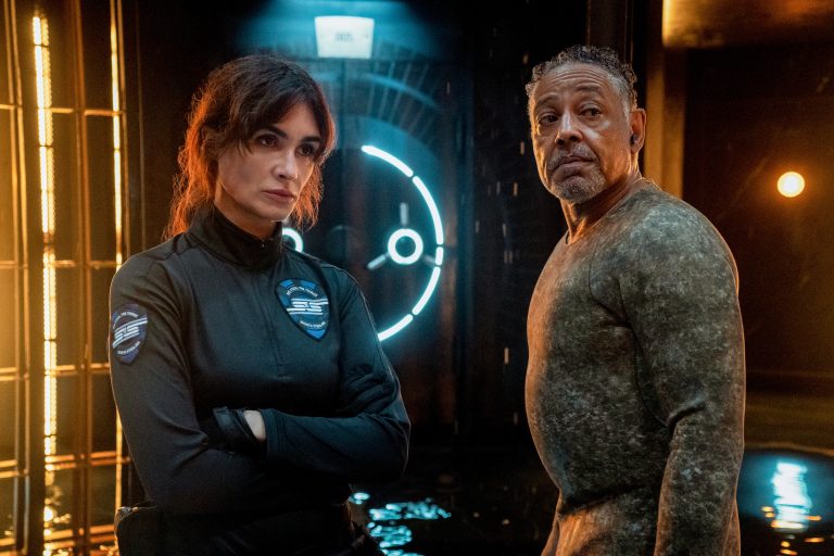 What is the best way to watch Netflix’s new show ‘Kaleidoscope’?
