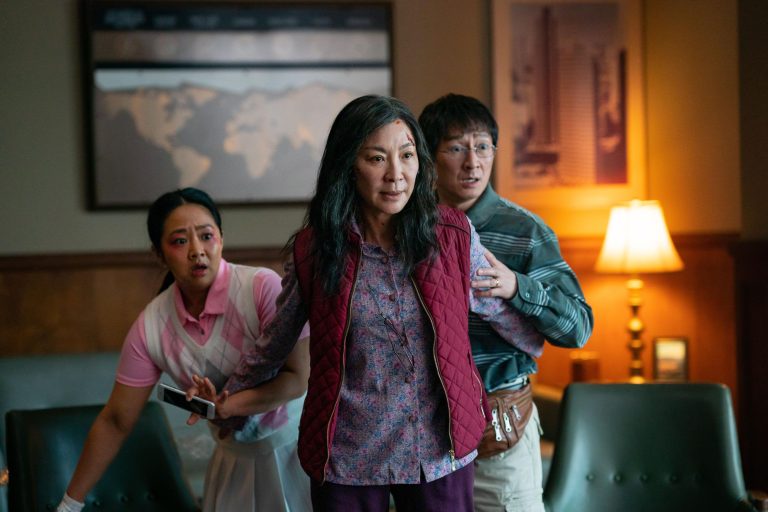 5 Reasons Why Everything Everywhere All at Once Should/Will Win The Best Picture Oscar