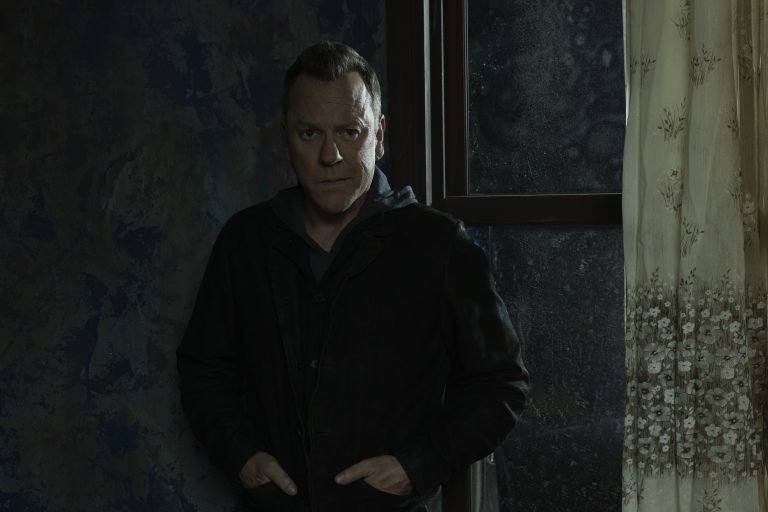Rabbit Hole (Season 1), Episodes 1 & 2 Recap & Ending Explained: Does John manage to get hold of Valence’s authenticator?