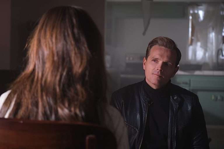 Love at First Lie (2023): Movie Ending, Explained – What happens to Kate in the end?