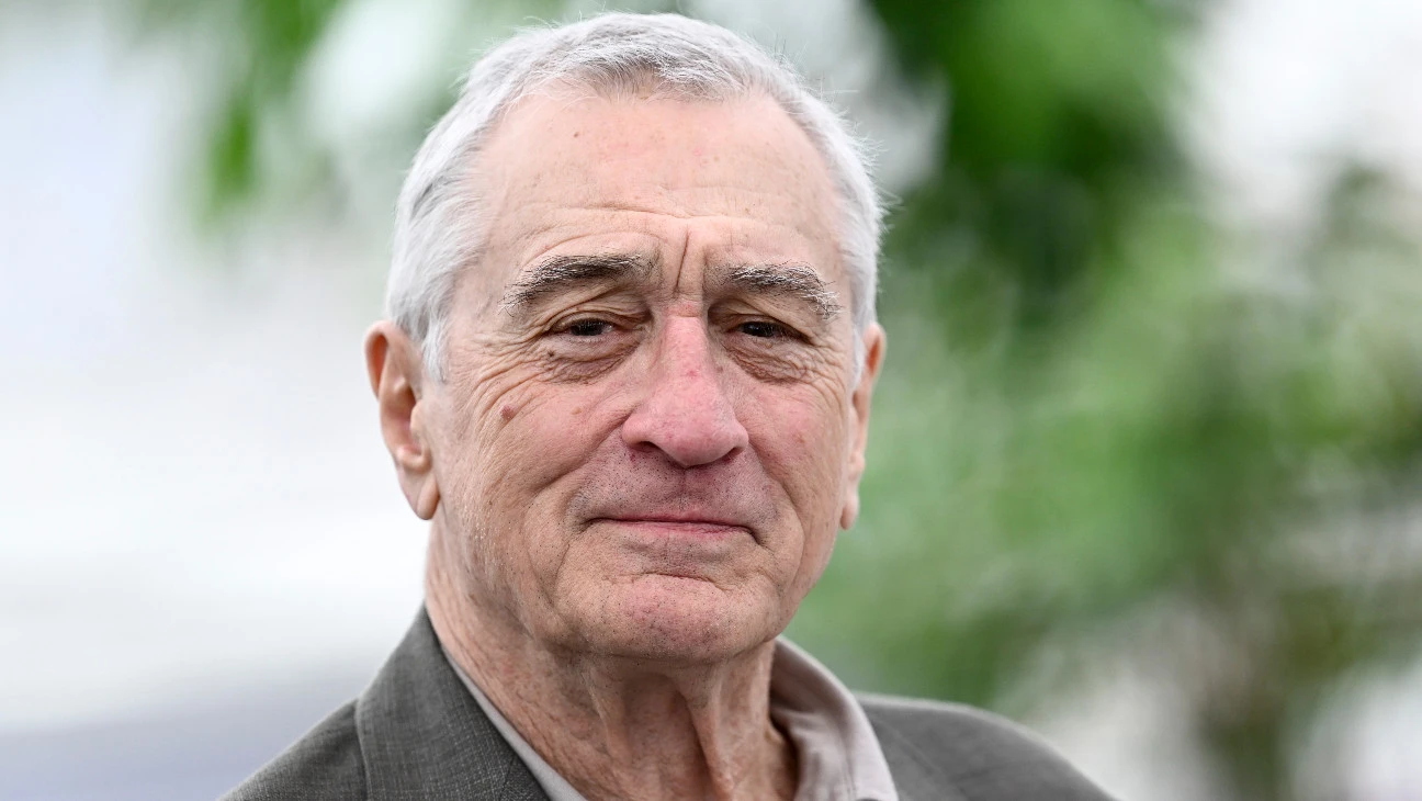 Martin Scorsese pays tribute to Robert De Niro at “De Niro Con,” a fan event set by Tribeca Festival