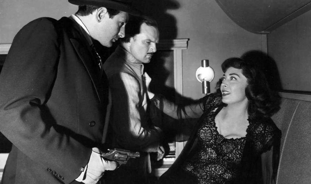 The Narrow Margin (1952)