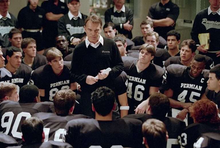 Friday Night Lights (2004) Movie Review: An Earnest Sports Drama with Muddled Execution