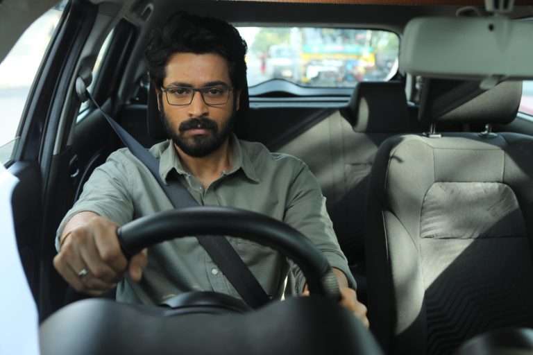 Parking (2023) Movie Review: A Journey Into the Dark, Egocentric Selves of Two Men