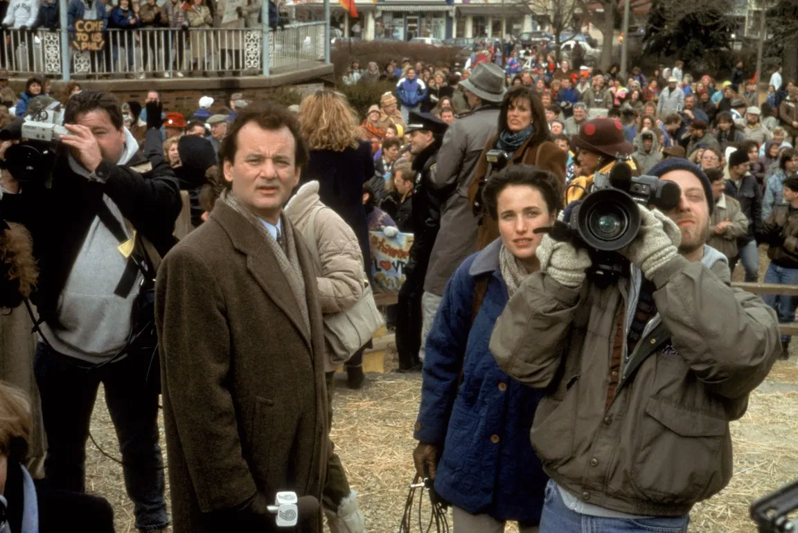 A still from Still from Groundhog Day (1993). 