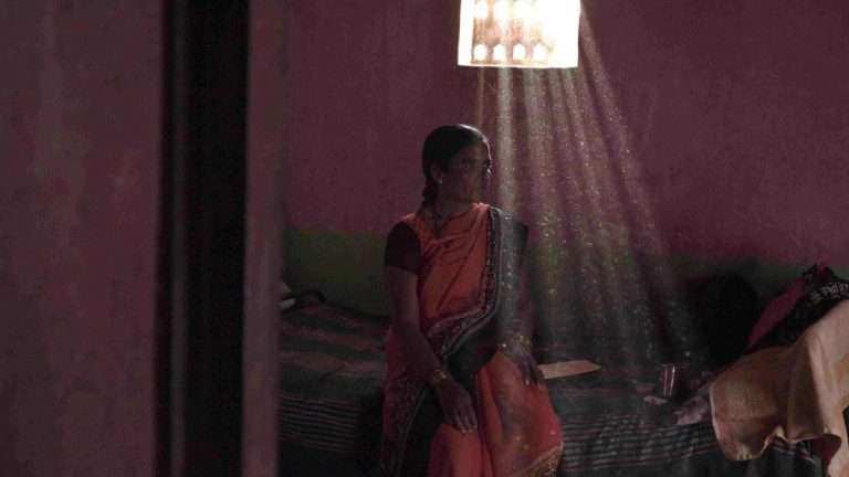 Marching In The Dark (2024) ‘CPH:DOX’ Review: Farmers’ Widows Forge Healing Sisterhoods in Kinshuk Surjan’s Poignant, Life-Affirming Doc
