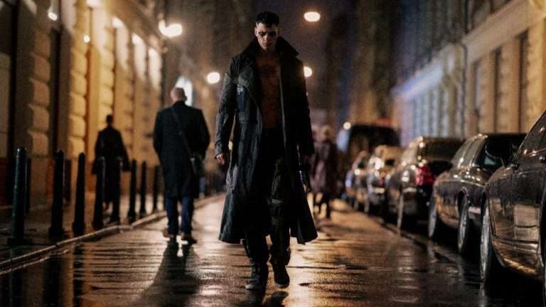First Trailer of The Crow Remake Starring Bill Skarsgård Marks Its Release