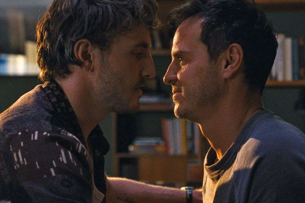 Paul Mescal as Harry and Andrew Scott as Adam in All of Us Strangers (2023). 