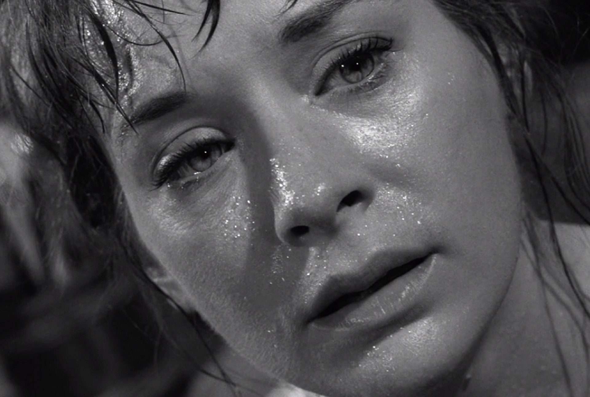 The 10 Best Twilight Zone Episodes - The Midnight Sun (Season 3, Episode 10)