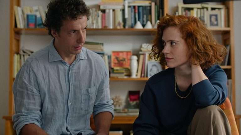 The Other Way Around (2024) ‘Cannes’ Movie Review: A Fascinating Dramedy about a Couple Conflicted Between Theory and Practice