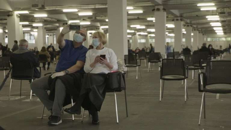 Pavilion 6 (2024) ‘Sheffield DocFest’ Movie Review: Vivid Snapshots of Pandemic Anxieties