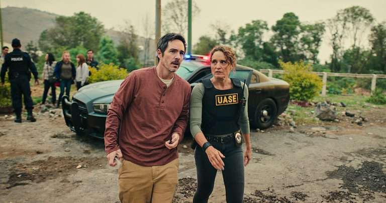 Non Negotiable (No Negociable, 2024) Movie Review & Ending Explained: Does Alan Rescue the Hostages from Vincente? 