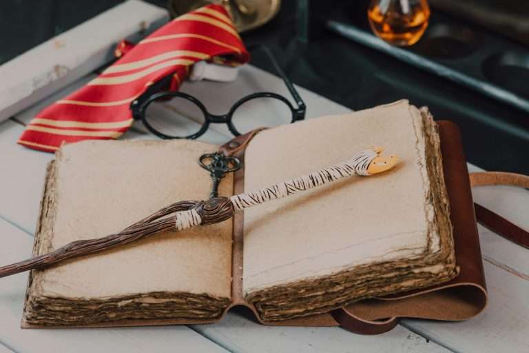 Iconic Eyeglasses Inspired By Teens on Screen